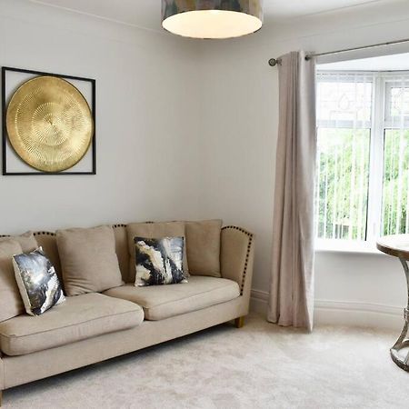 2 Bedroom Apartment In Gateshead Kültér fotó