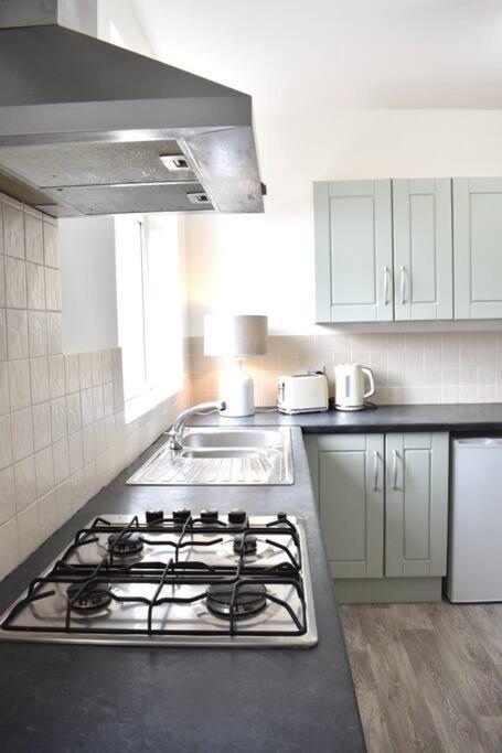 2 Bedroom Apartment In Gateshead Kültér fotó