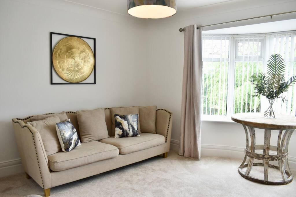 2 Bedroom Apartment In Gateshead Kültér fotó
